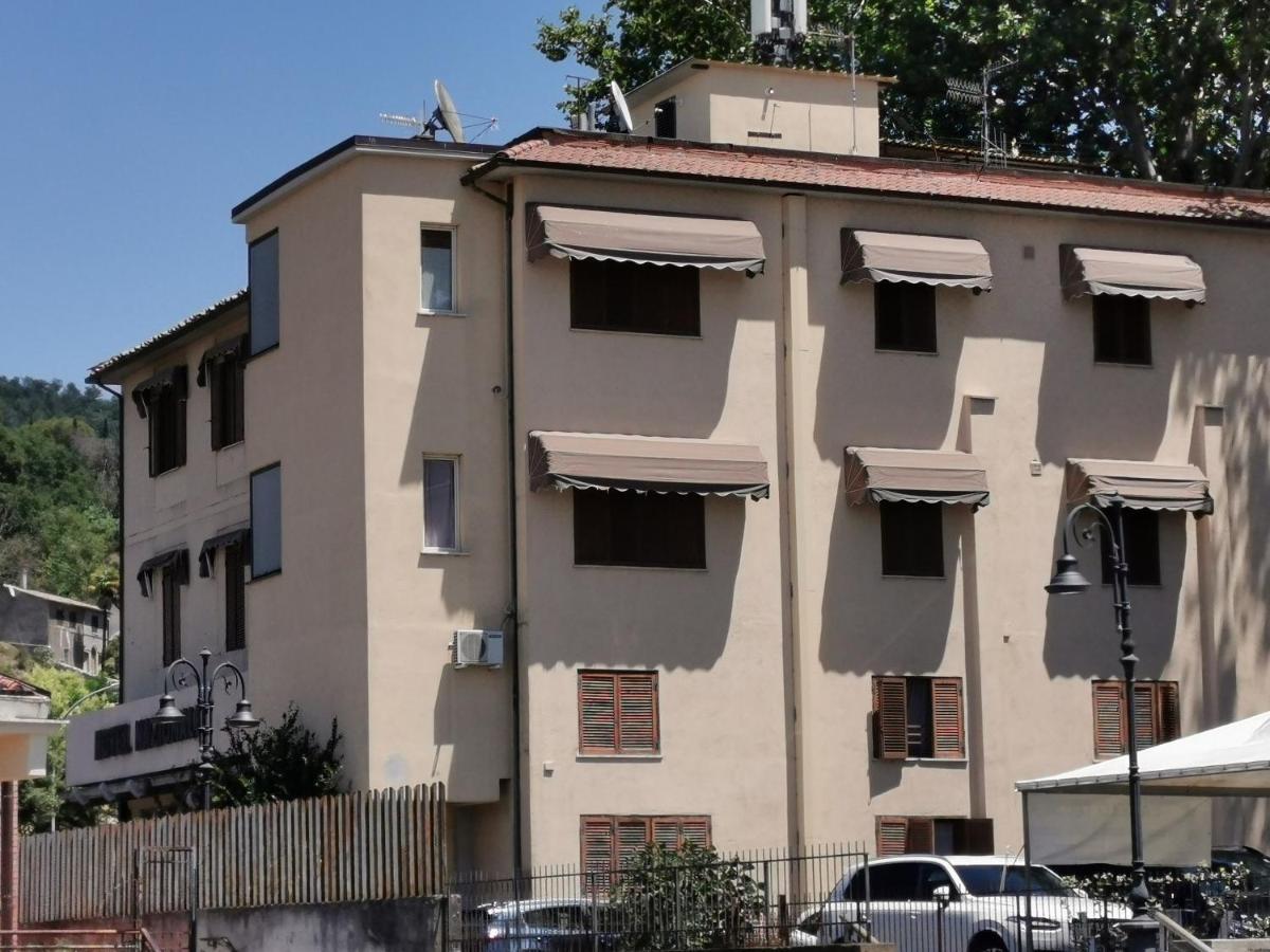 Hotel Nazionale Bolsena Kültér fotó