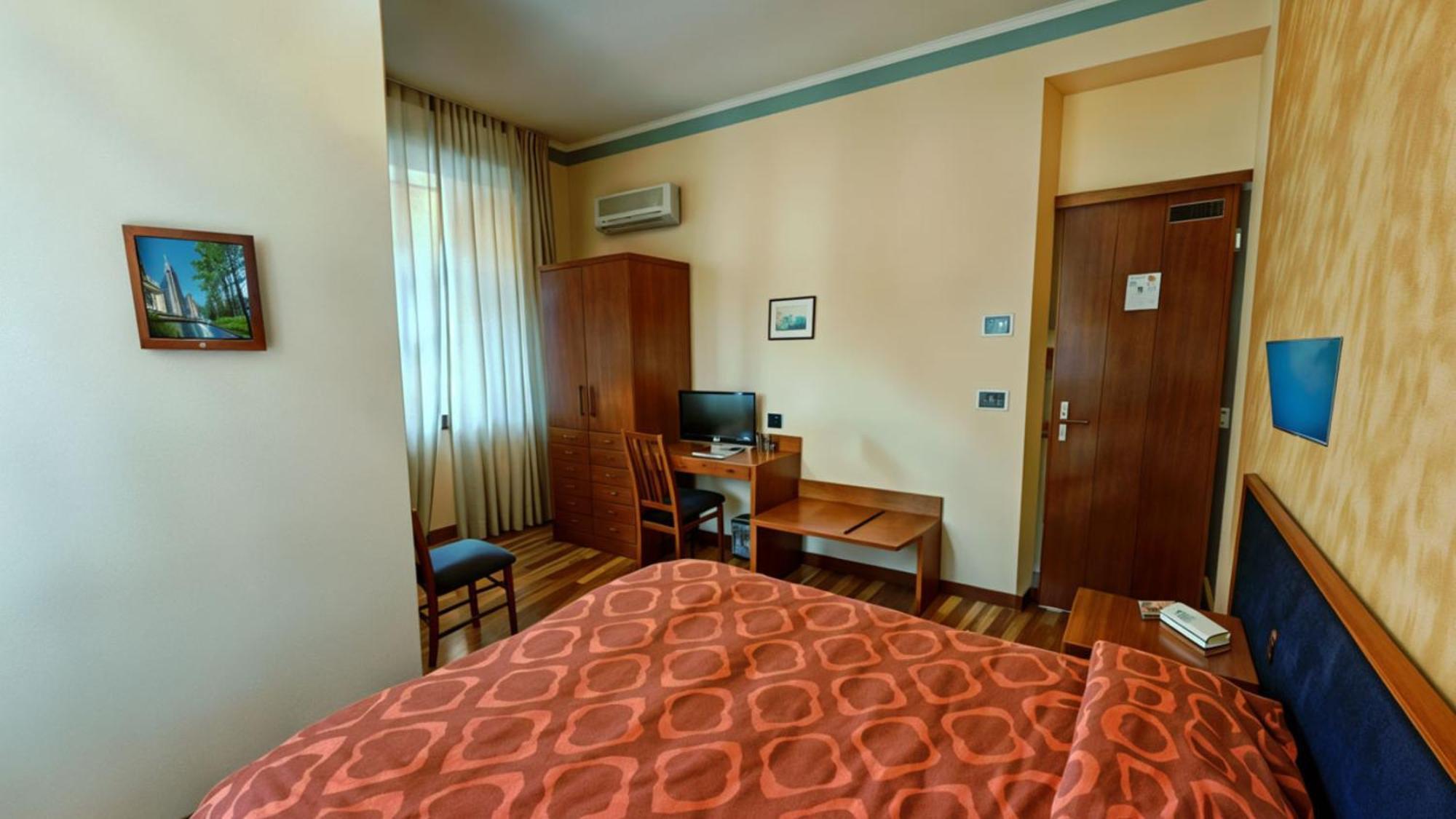Hotel Nazionale Bolsena Kültér fotó