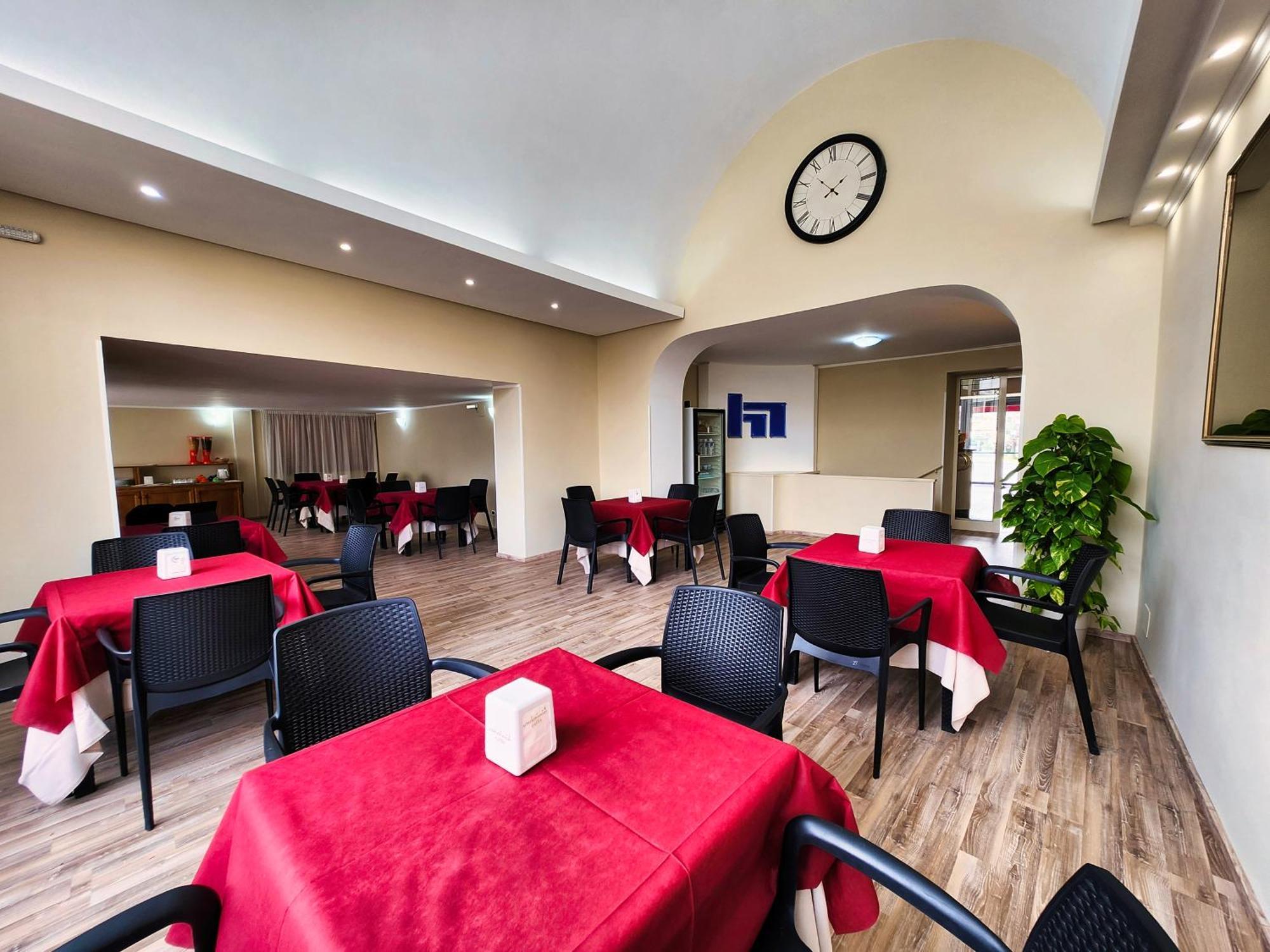 Hotel Nazionale Bolsena Kültér fotó