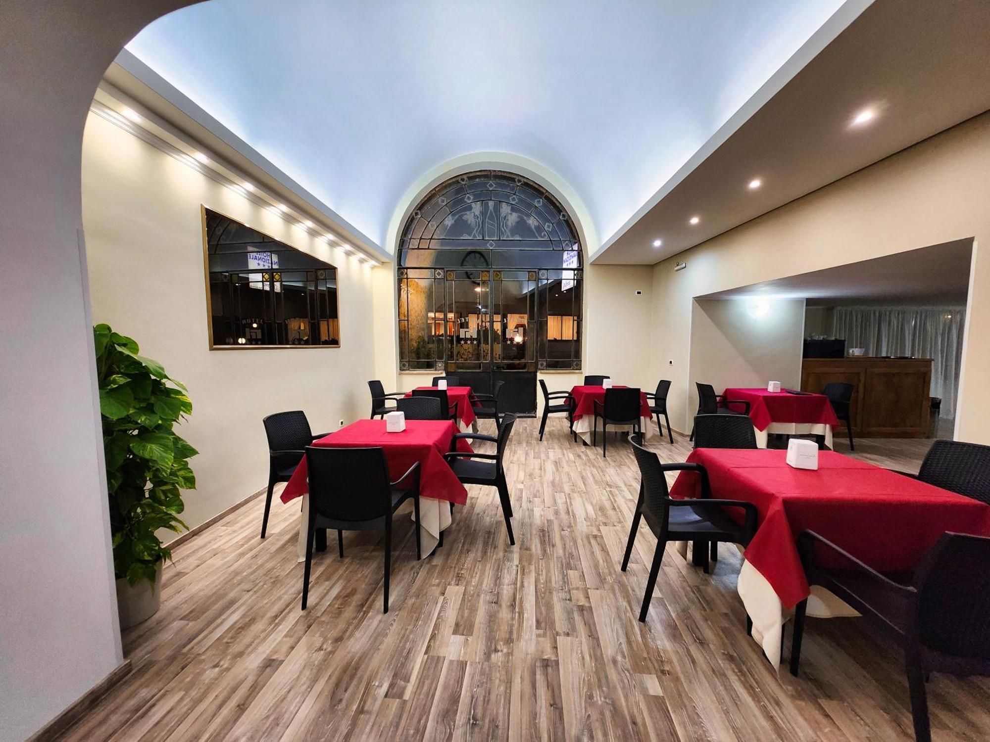 Hotel Nazionale Bolsena Kültér fotó